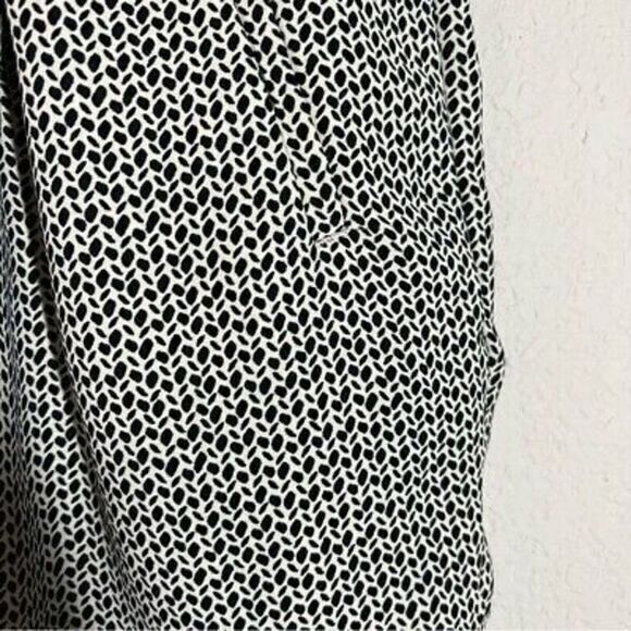 H&M paper bag waist‎ tie front shorts size 6 - Picture 3 of 7